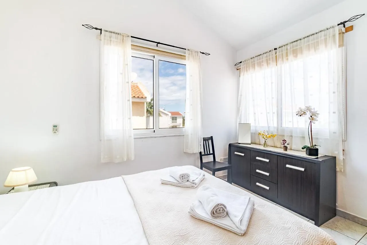 Villa Sunnyside Mandali By Ezoria Villas Protaras